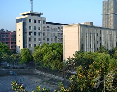 白銀工業(yè)學校